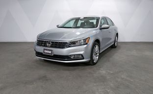 Volkswagen • Passat