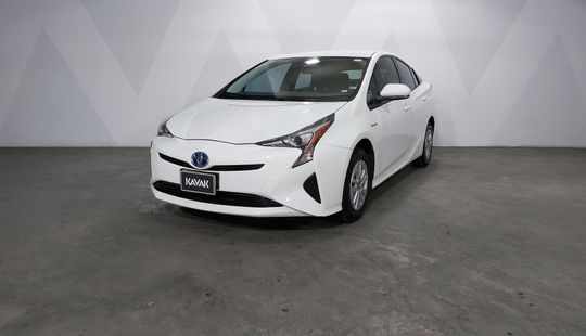 Toyota • Prius