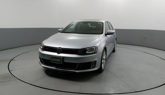 Volkswagen • Jetta