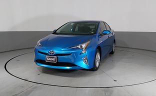 Toyota • Prius