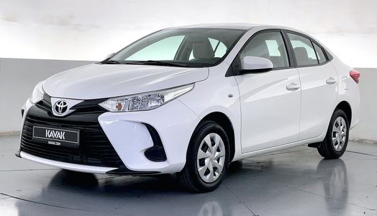 Toyota Yaris SE / E-2022