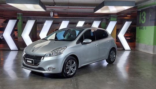 Peugeot • 208