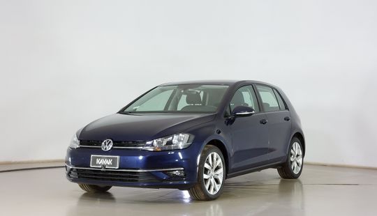 Volkswagen • Golf