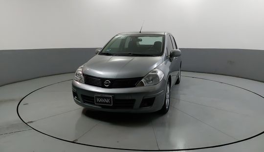 Nissan • Tiida