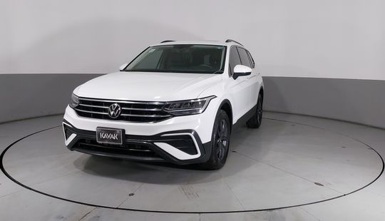 Volkswagen • Tiguan