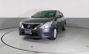 Nissan • Versa