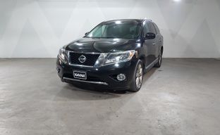 Nissan • Pathfinder