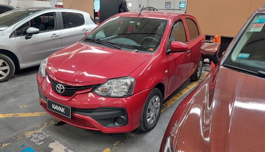 Toyota • Etios