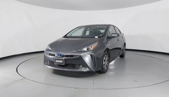 Toyota • Prius