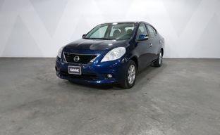 Nissan • Versa