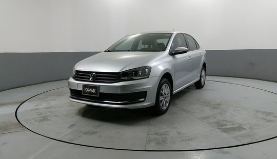 Volkswagen • Vento