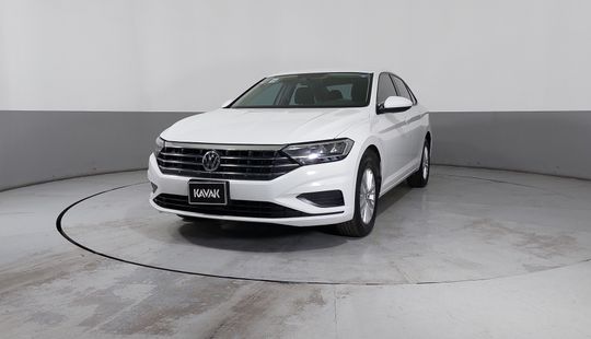 Volkswagen • Jetta