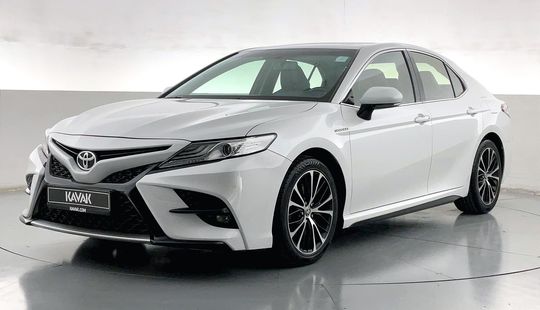 Toyota Camry Sport-2020