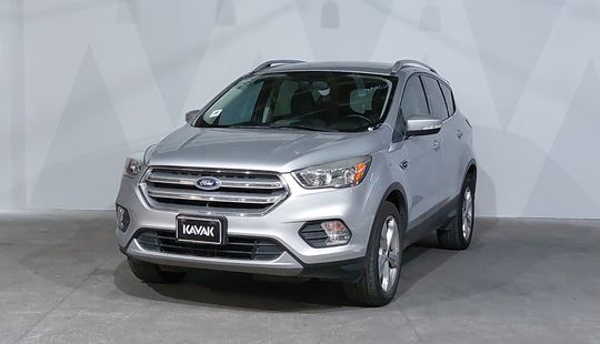 Ford • Escape