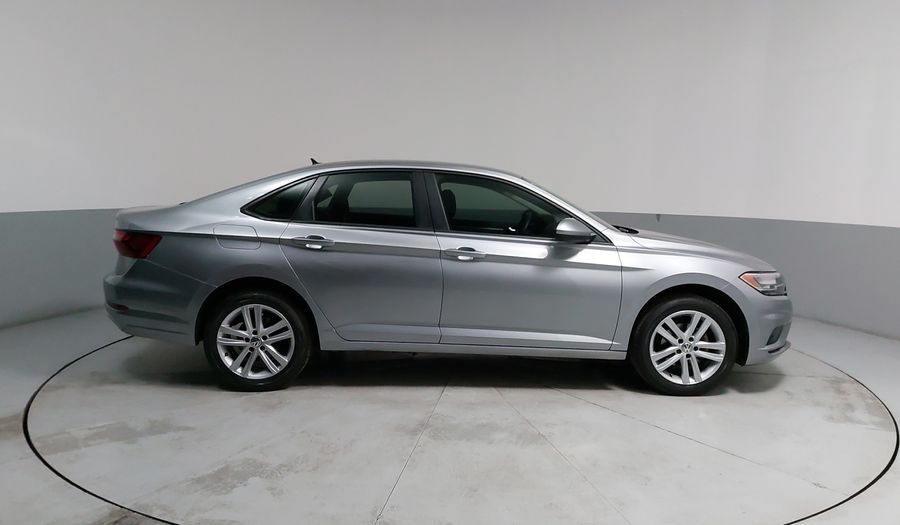 Volkswagen Jetta 1.4 TRENDLINE Sedan 2021