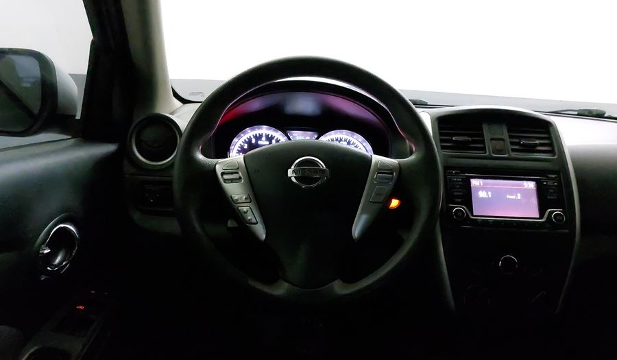 Nissan Versa 1.6 ADVANCE TM AC Sedan 2015