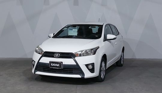 Toyota • Yaris