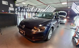 Volkswagen • Golf