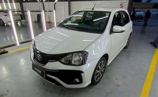 Toyota • Etios