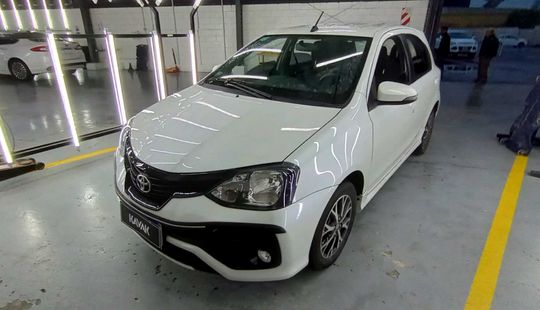 Toyota • Etios