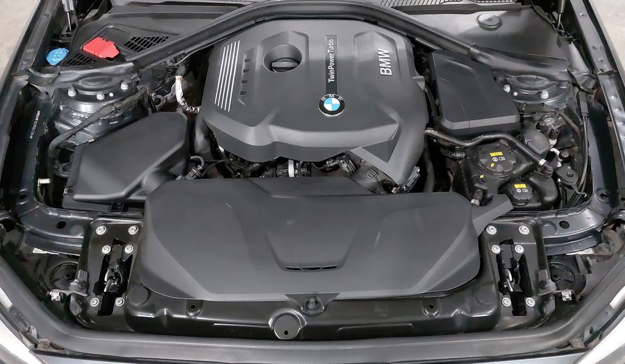 Bmw Serie 1 2.0 120IA AUTO Hatchback 2017