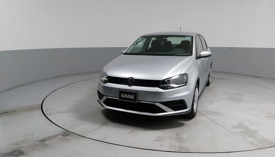 Volkswagen • Vento