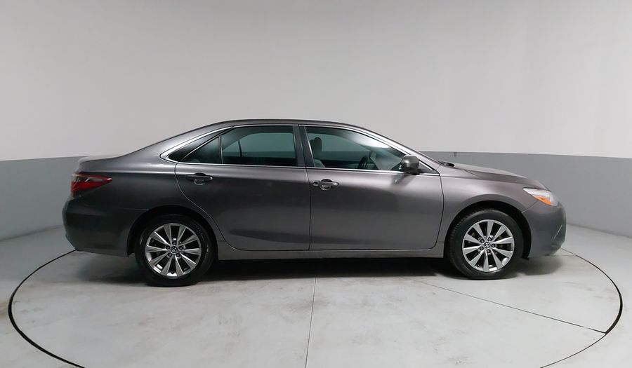 Toyota Camry 2.5 XLE NAVI L4 AT Sedan 2017