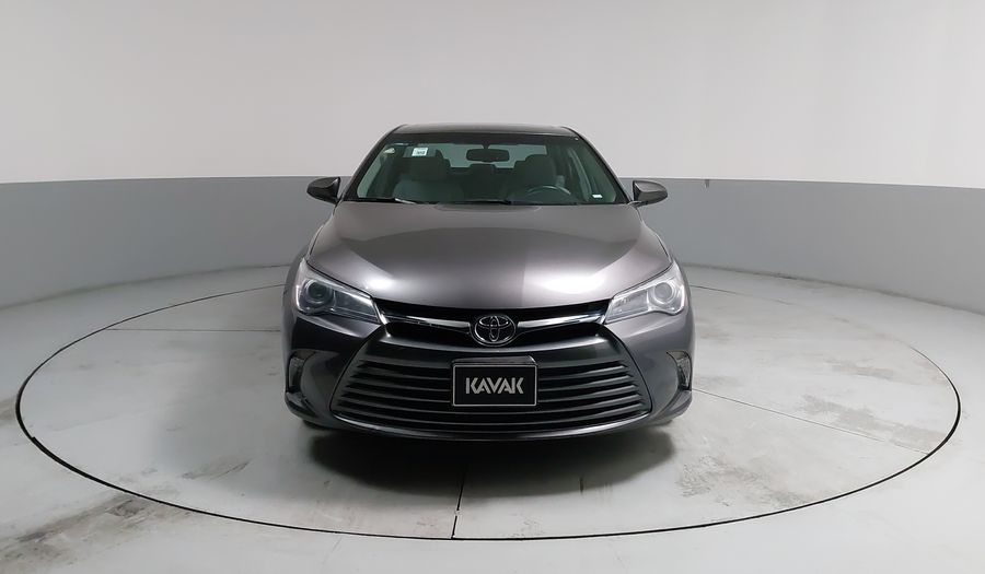 Toyota Camry 2.5 XLE NAVI L4 AT Sedan 2017