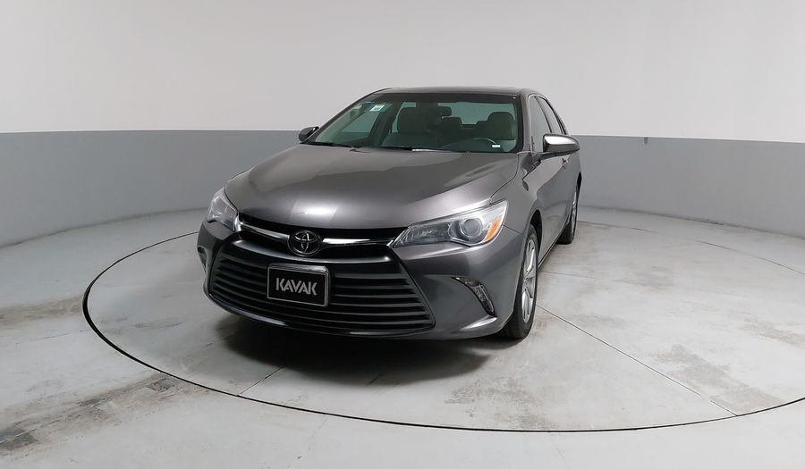 Toyota Camry 2.5 XLE NAVI L4 AT Sedan 2017