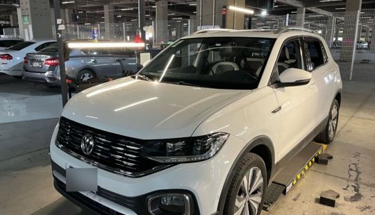 Volkswagen • T-Cross