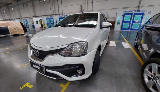 Toyota • Etios