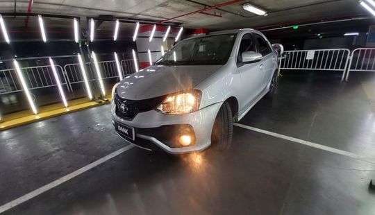 Toyota • Etios