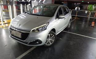 Peugeot • 208