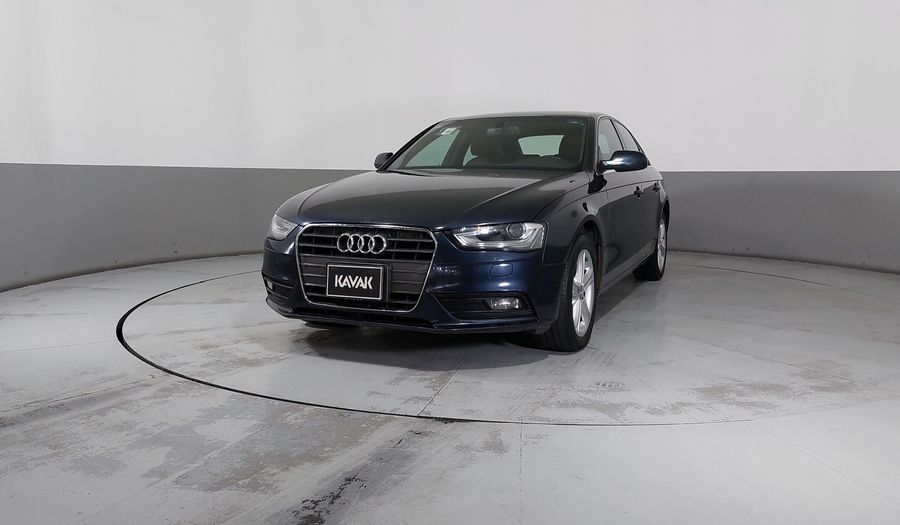 Audi A4 2.0 TFSI LUXURY MULTITRONIC Sedan 2013