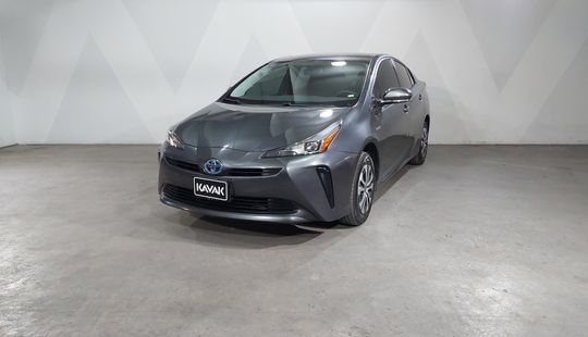 Toyota • Prius