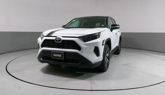 Toyota • RAV4