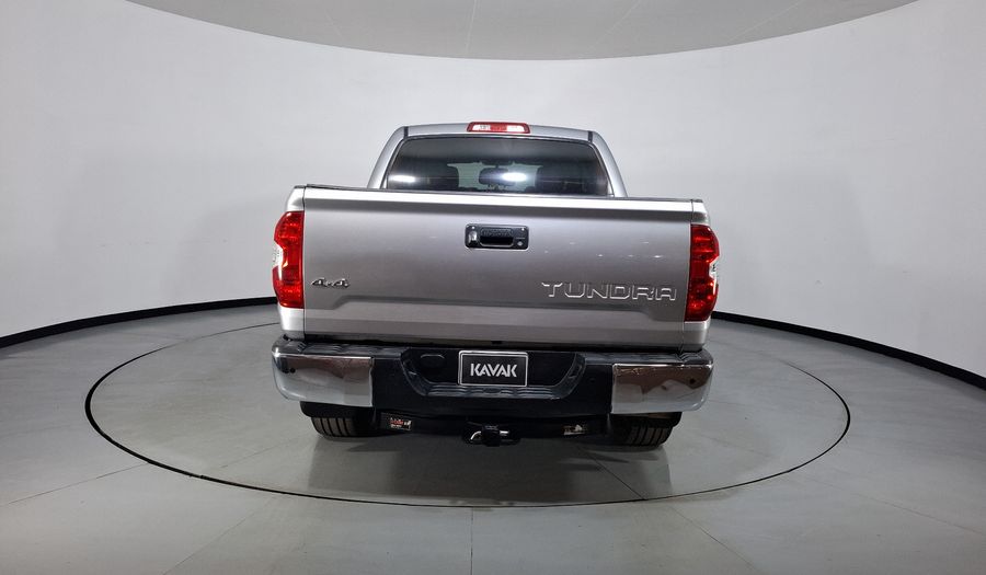 Toyota Tundra 5.7 V8 CREW MAX LIMITED 4X4 AT Pickup 2016