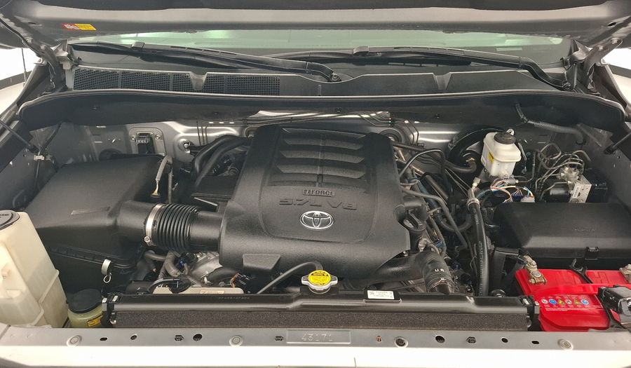 Toyota Tundra 5.7 V8 CREW MAX LIMITED 4X4 AT Pickup 2016