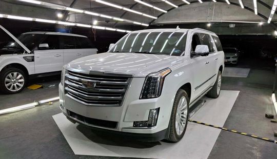 Cadillac • Escalade