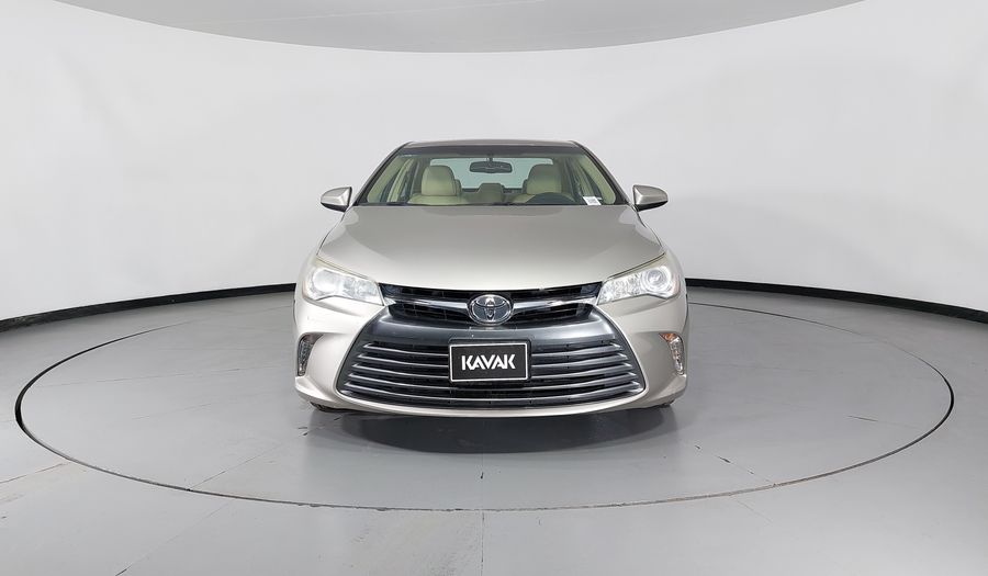 Toyota Camry 2.5 XLE L4 AT Sedan 2017