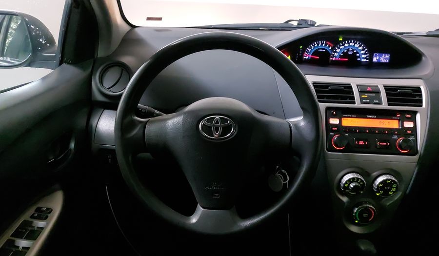 Toyota Yaris 1.5 SEDAN PREMIUM AT Sedan 2014