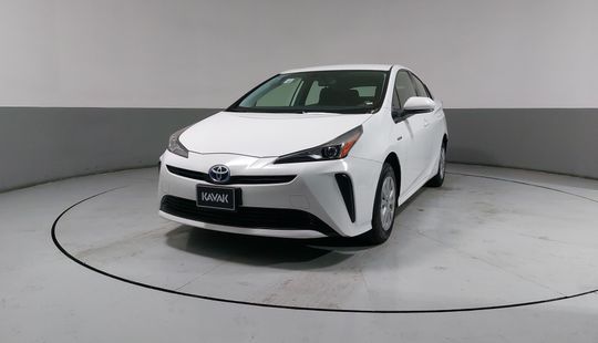 Toyota • Prius