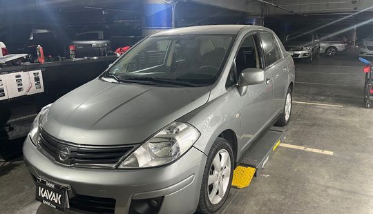 Nissan • Tiida