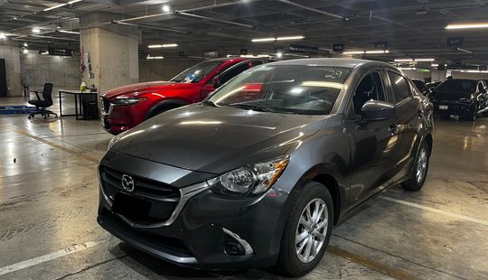 Mazda • Mazda 2