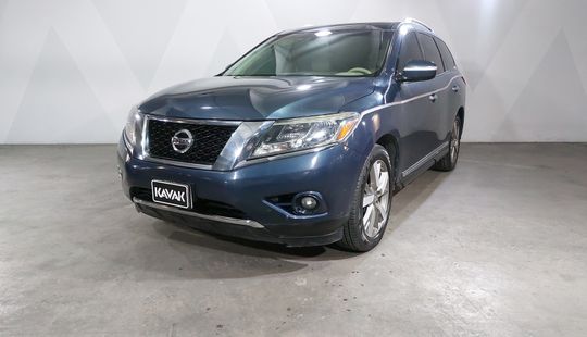 Nissan • Pathfinder