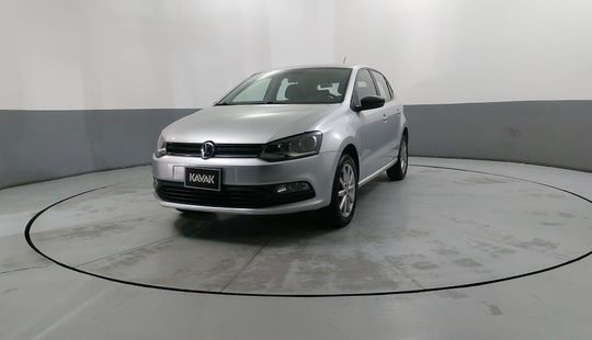 Volkswagen • Polo