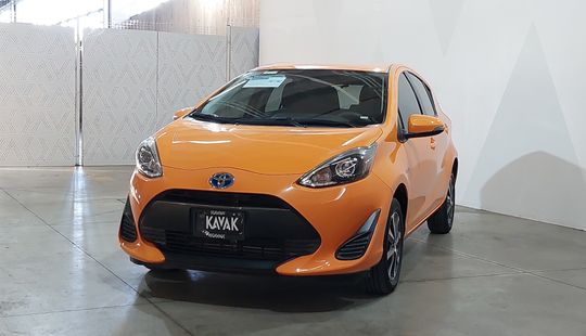 Toyota • Prius C