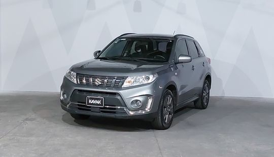 Suzuki • Vitara