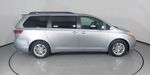 Toyota Sienna 3.5 XLE AT Minivan 2015