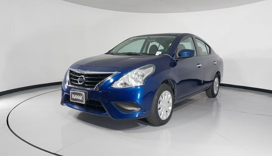 Nissan • Versa